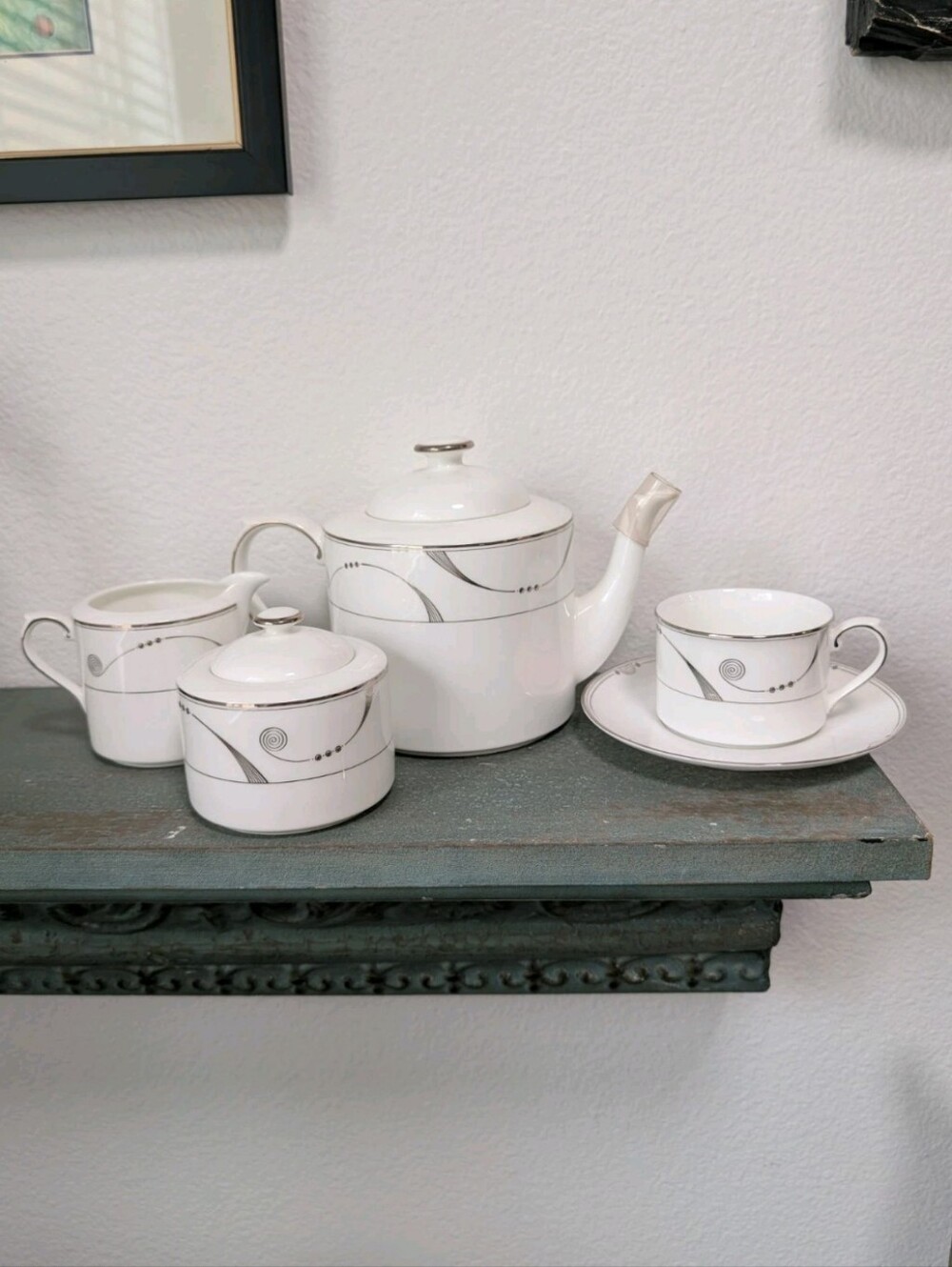 Royal Doulton Trendsetter Tea Pot Creamer Sugar (6) Tea Cups w Saucers RETIRED